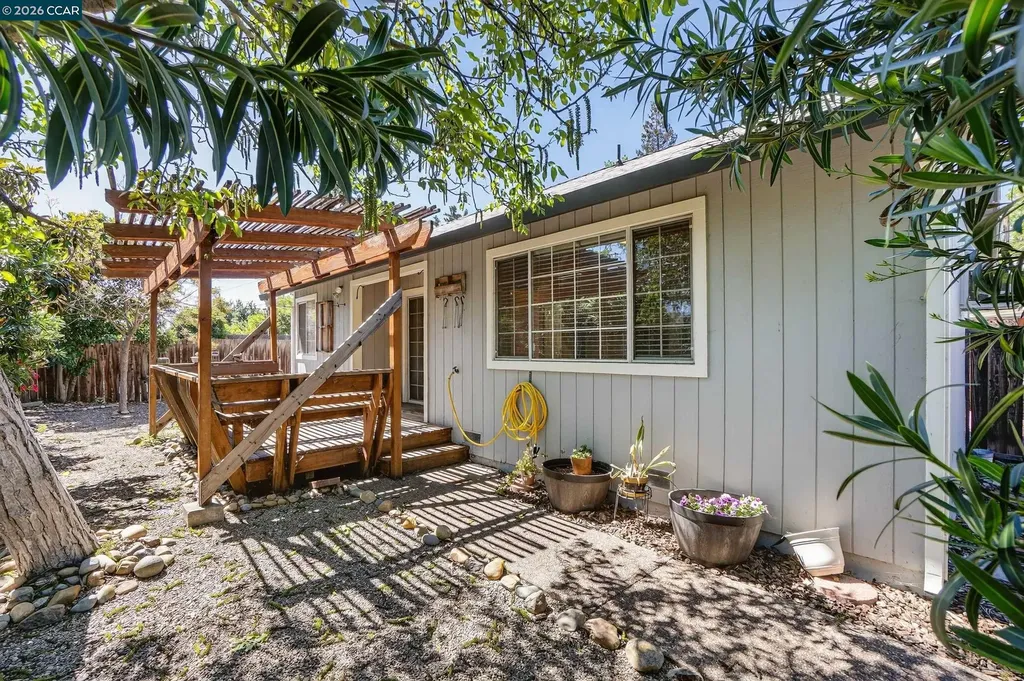 1836 Farm Bureau Road Concord CA 94519