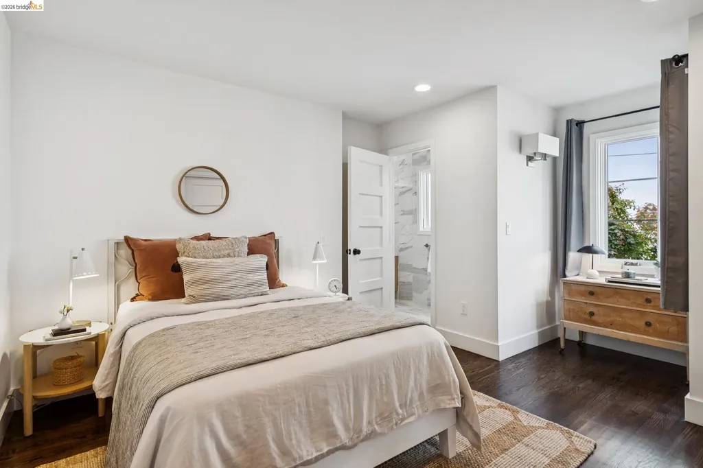 5325 Miles Avenue Oakland CA 94618