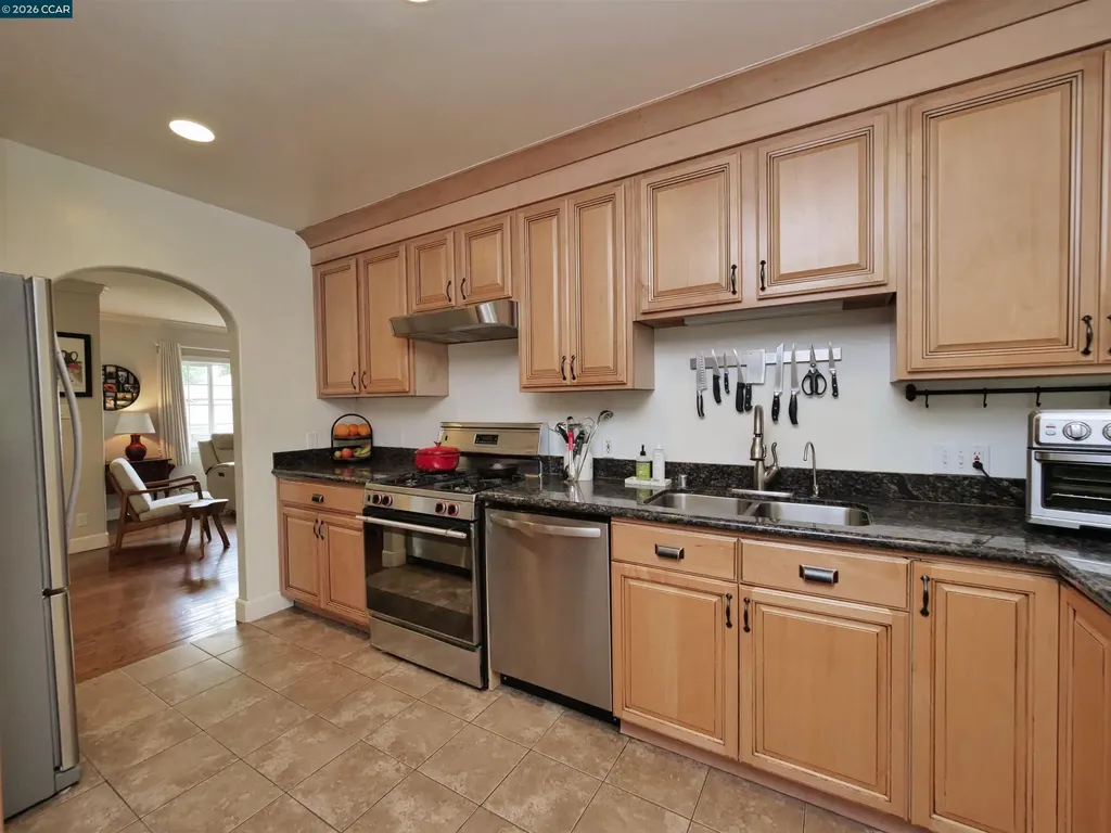 1260 Apple Drive Concord CA 94518