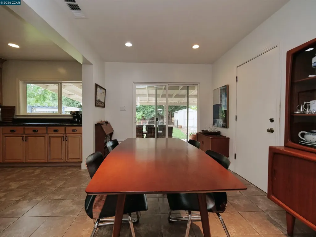 1260 Apple Drive Concord CA 94518