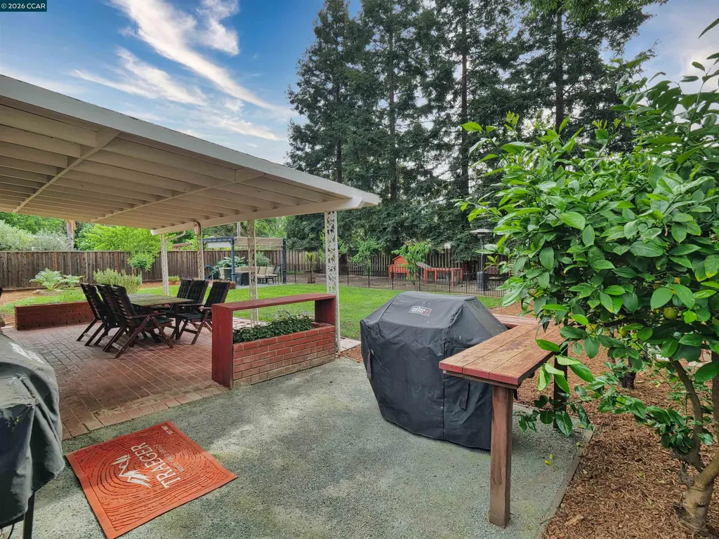 1260 Apple Drive Concord CA 94518