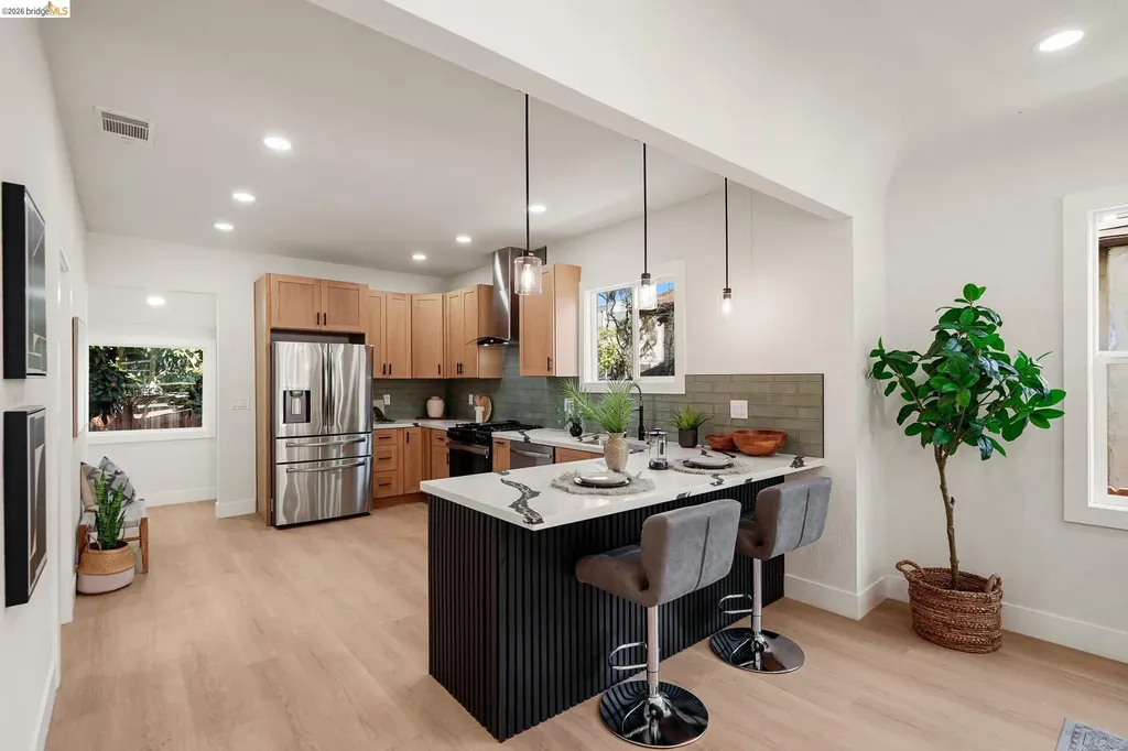 760 53rd Street Oakland CA 94609