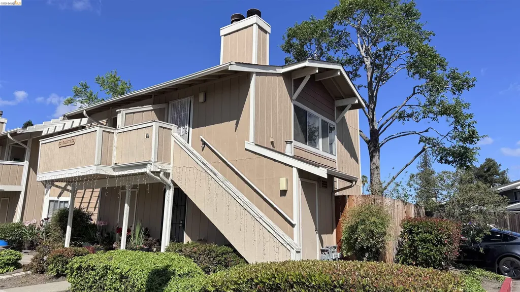 23 Raintree Court Hayward CA 94544