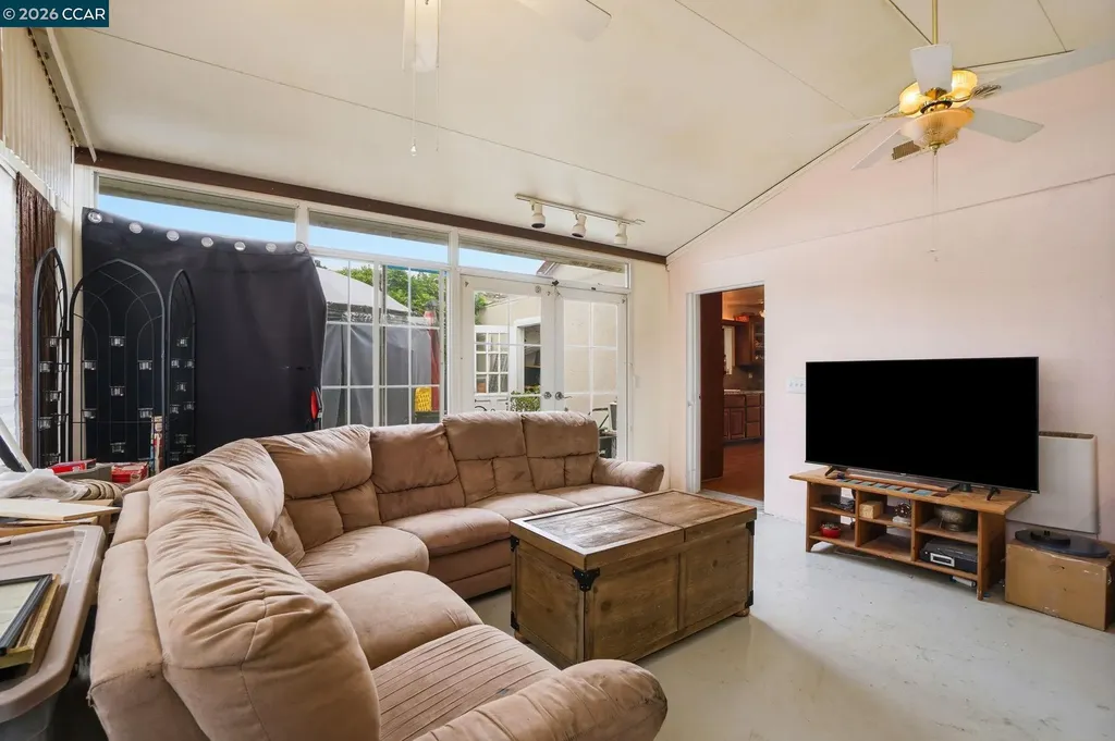 1035 Santa Fe Avenue Martinez CA 94553