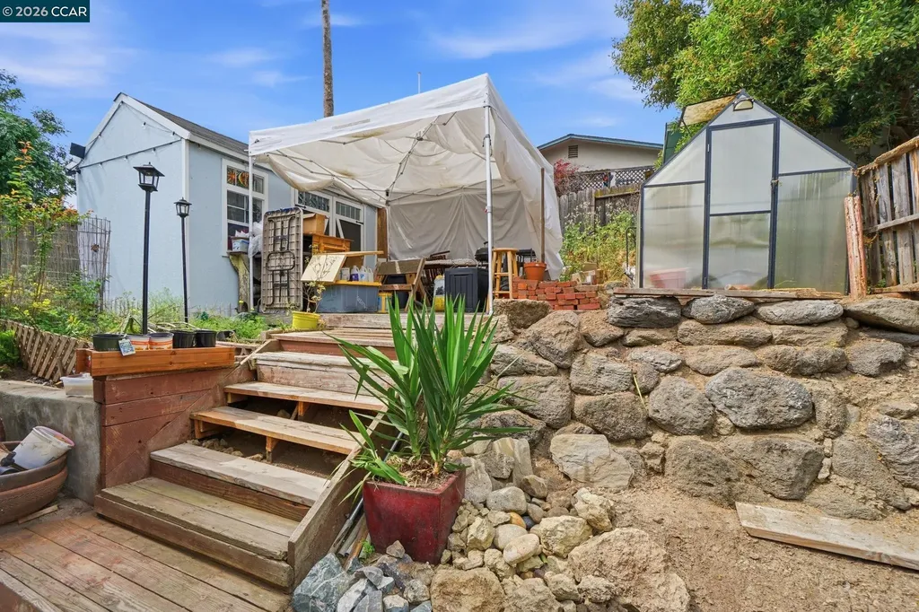 1035 Santa Fe Avenue Martinez CA 94553