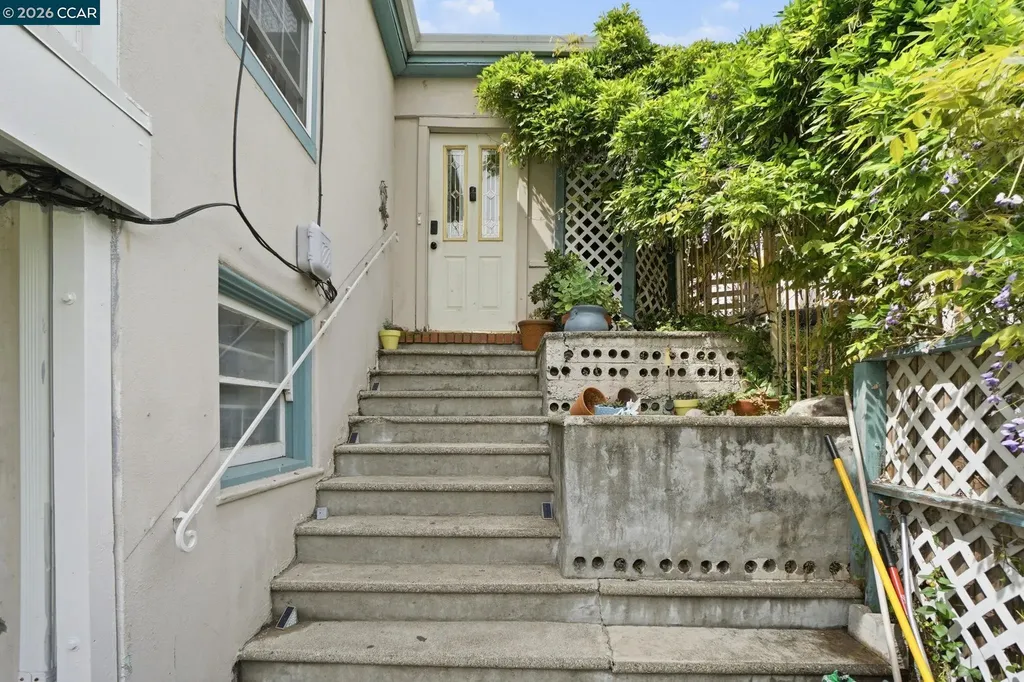1035 Santa Fe Avenue Martinez CA 94553