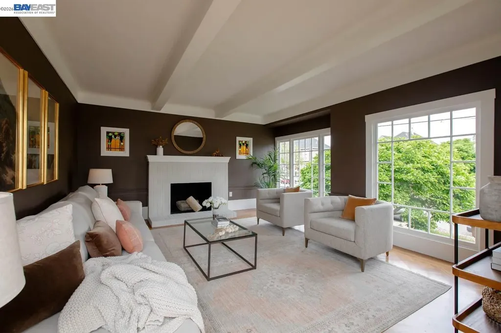 1716 Santa Clara Avenue Alameda CA 94501