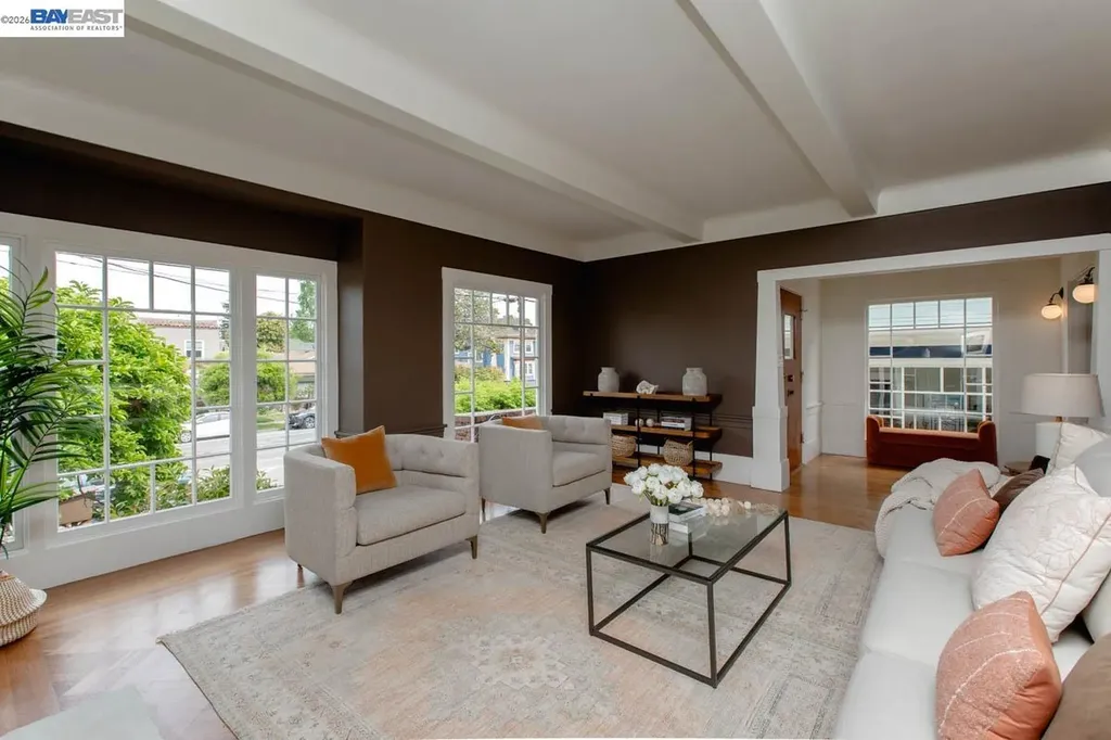 1716 Santa Clara Avenue Alameda CA 94501