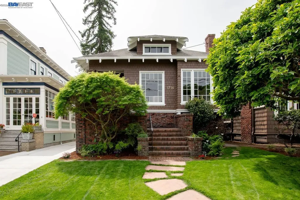 1716 Santa Clara Avenue Alameda CA 94501