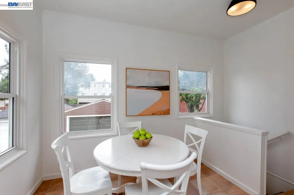1716 Santa Clara Avenue Alameda CA 94501