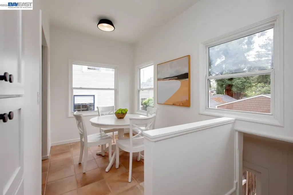 1716 Santa Clara Avenue Alameda CA 94501