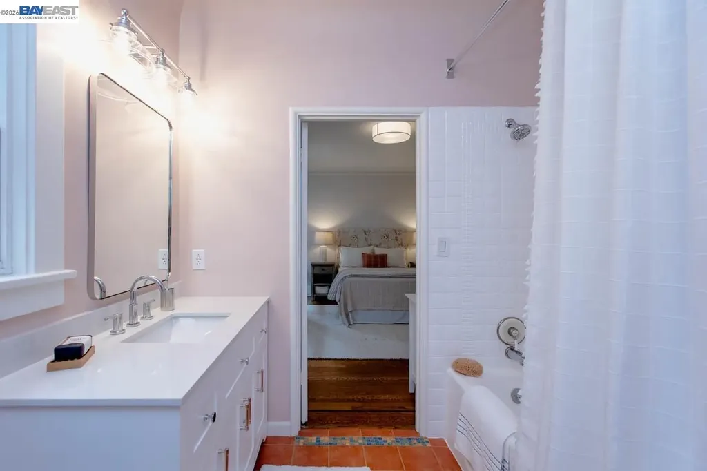 1716 Santa Clara Avenue Alameda CA 94501
