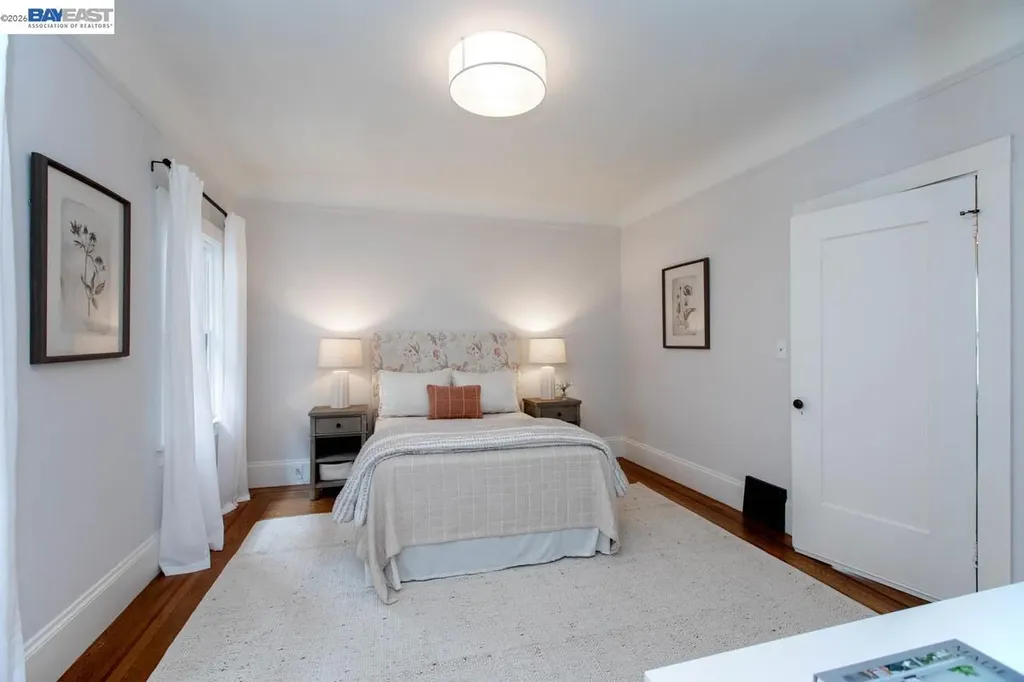 1716 Santa Clara Avenue Alameda CA 94501
