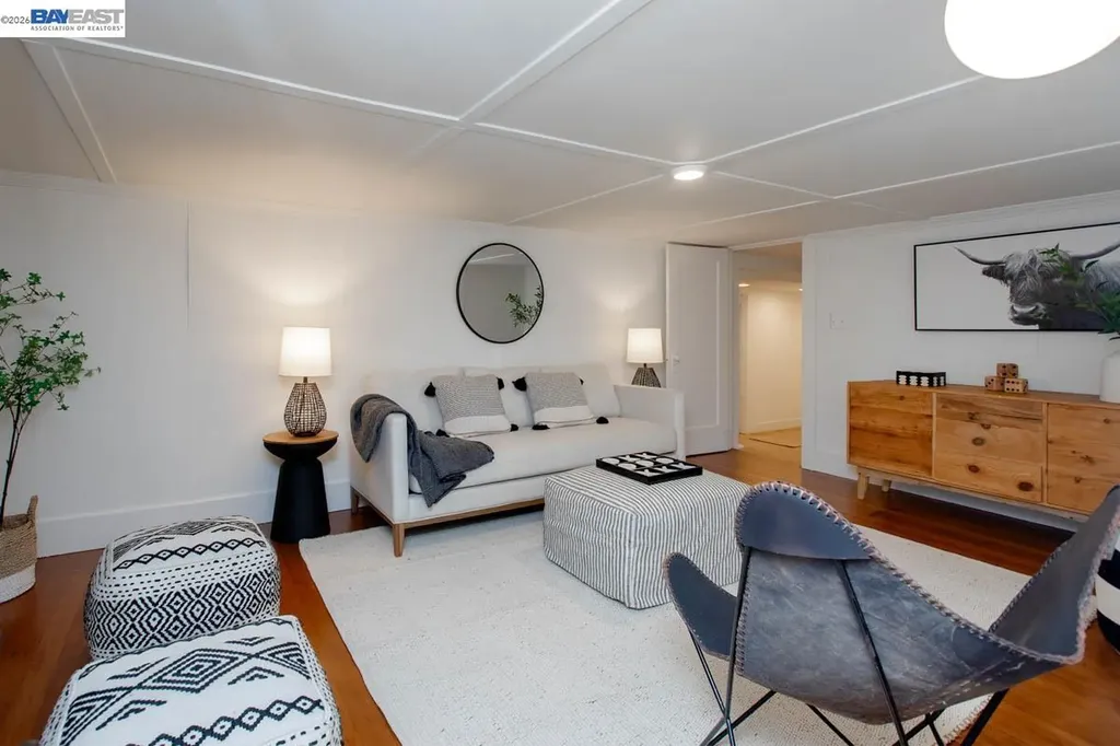 1716 Santa Clara Avenue Alameda CA 94501