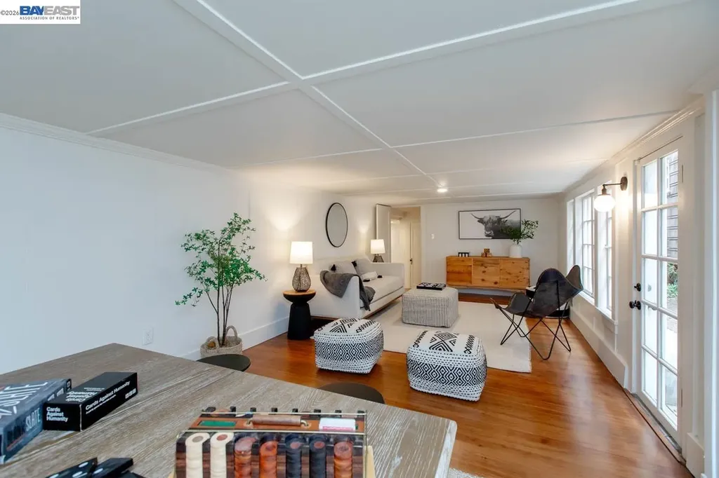 1716 Santa Clara Avenue Alameda CA 94501