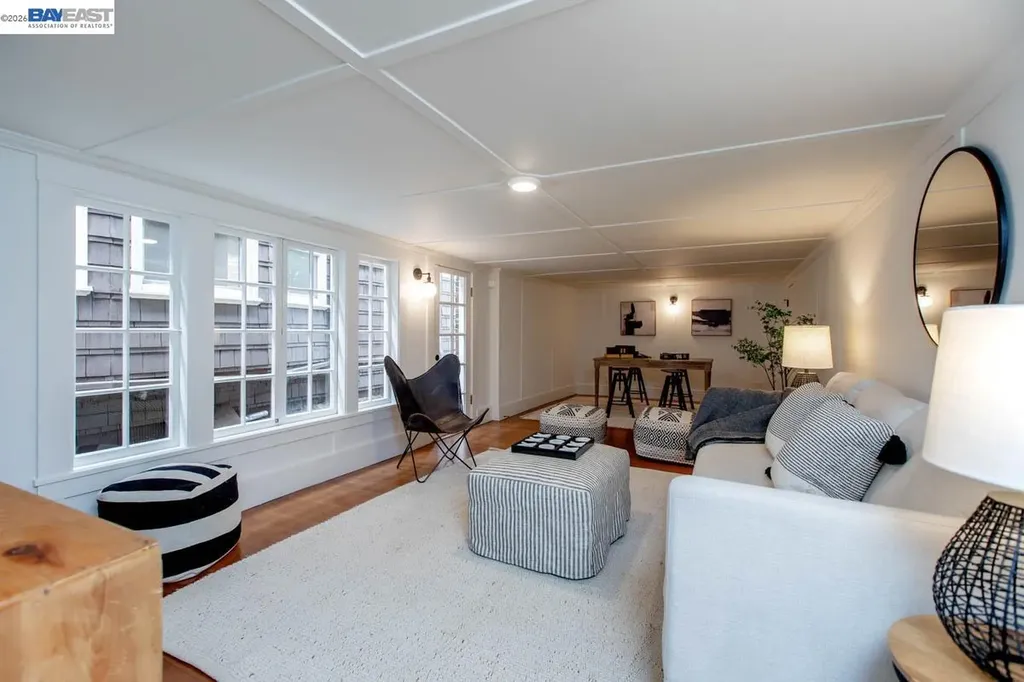 1716 Santa Clara Avenue Alameda CA 94501