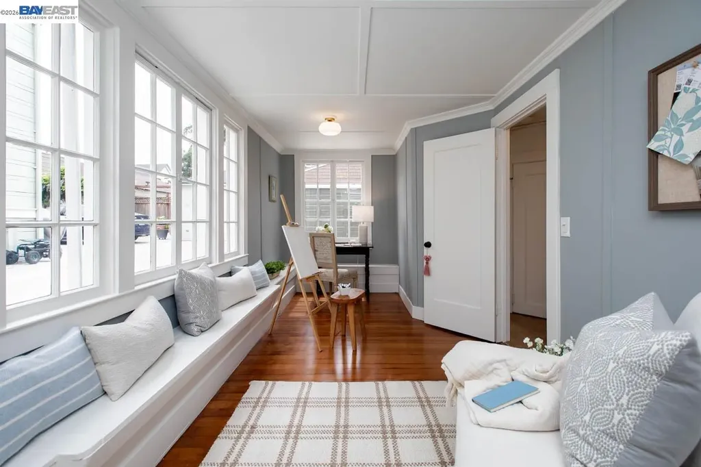 1716 Santa Clara Avenue Alameda CA 94501