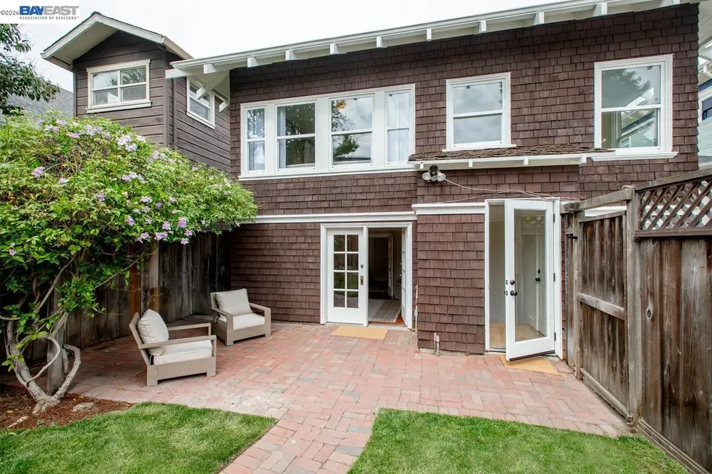 1716 Santa Clara Avenue Alameda CA 94501