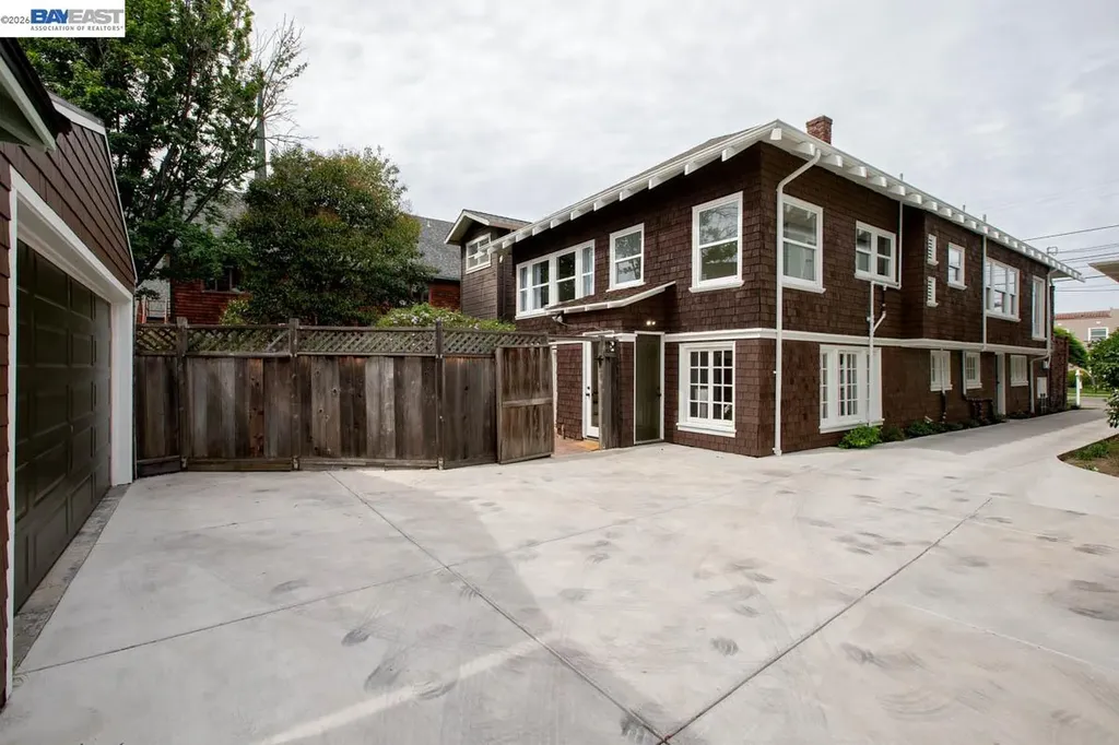 1716 Santa Clara Avenue Alameda CA 94501