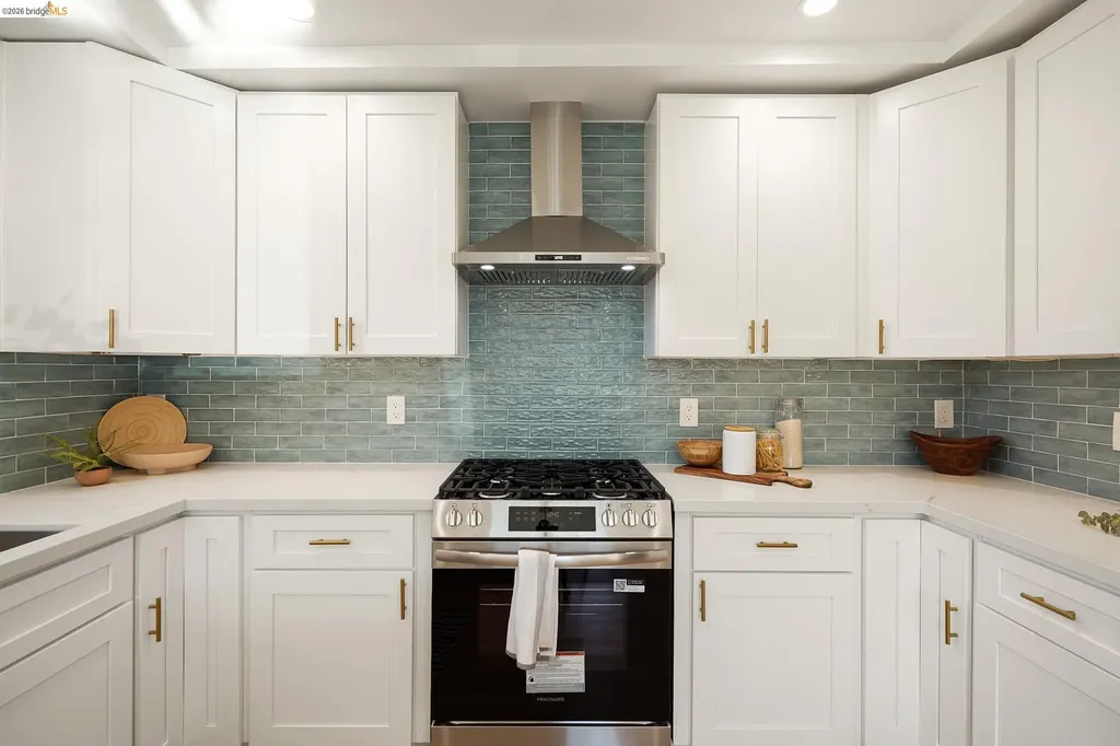 2151 Santa Rita Street Oakland CA 94601