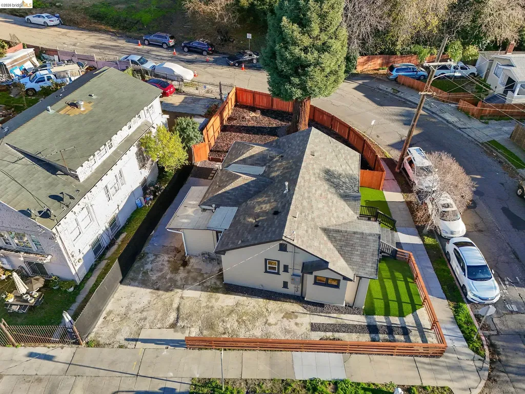 2151 Santa Rita Street Oakland CA 94601