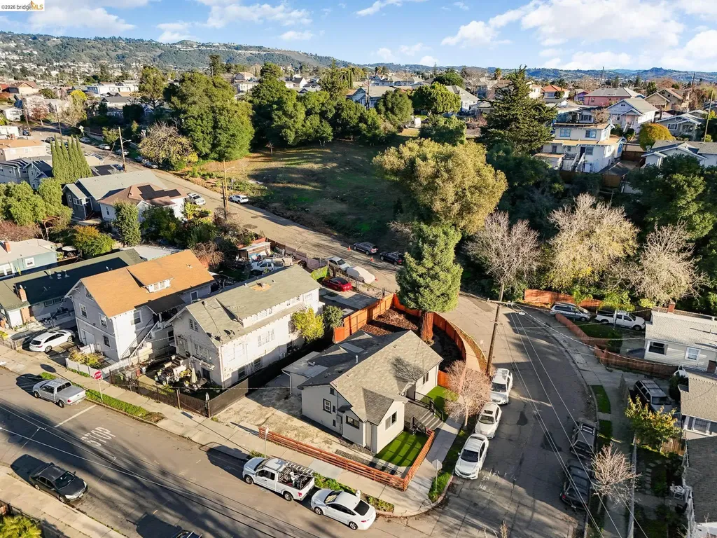 2151 Santa Rita Street Oakland CA 94601