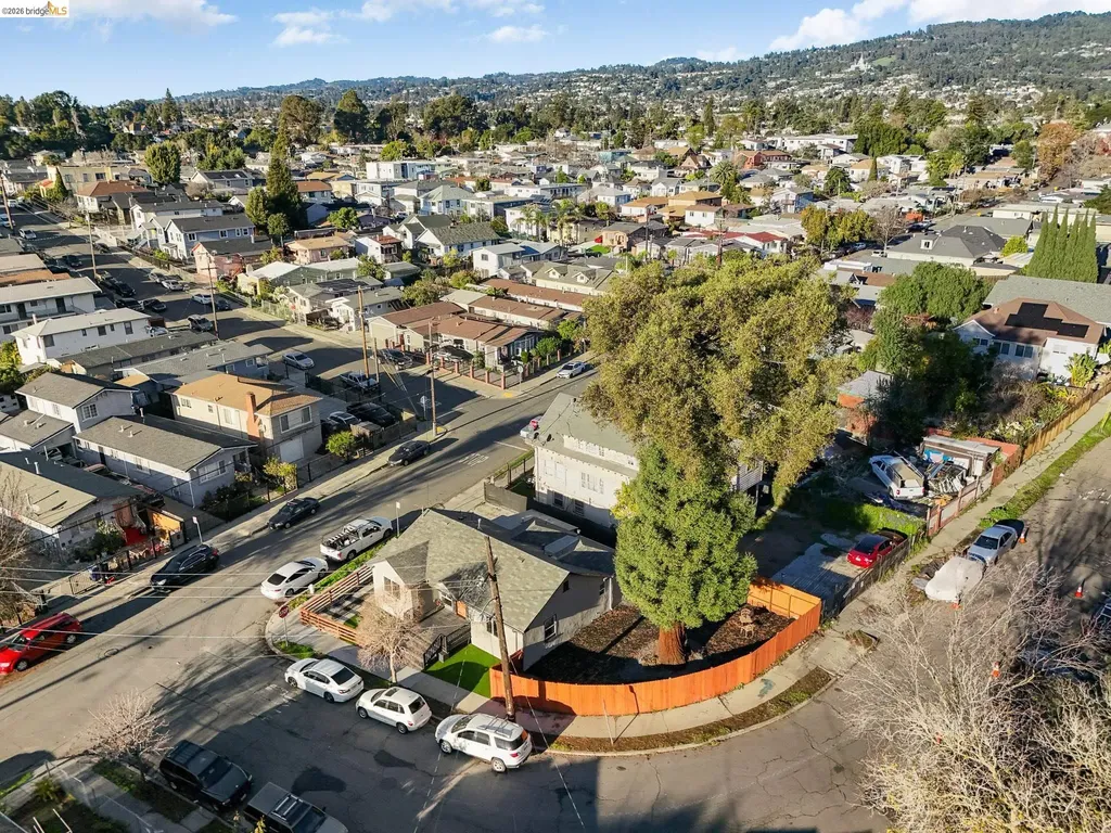 2151 Santa Rita Street Oakland CA 94601