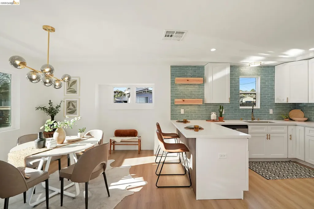 2151 Santa Rita Street Oakland CA 94601