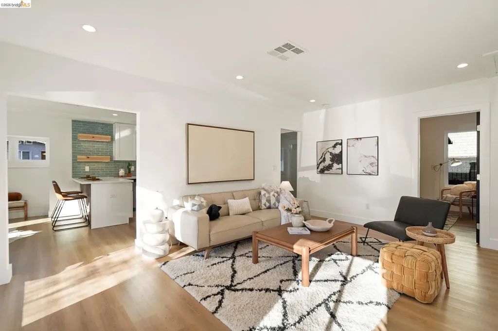 2151 Santa Rita Street Oakland CA 94601
