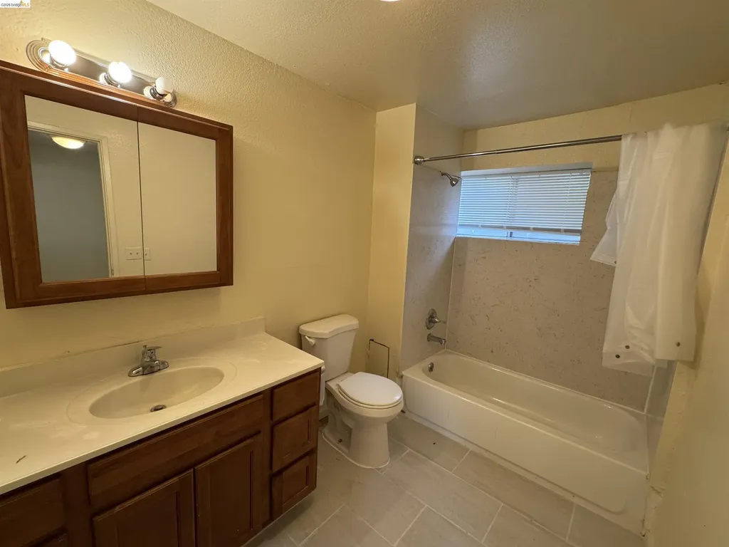 2151 24th Street Oakland CA 94606