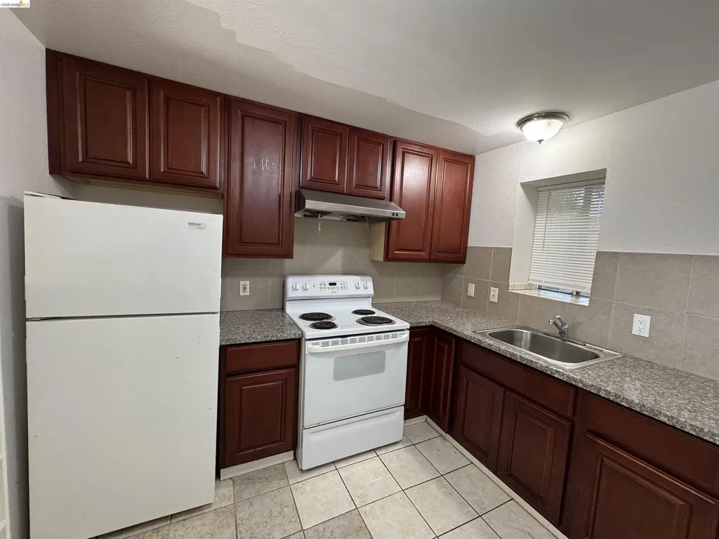2151 24th Street Oakland CA 94606