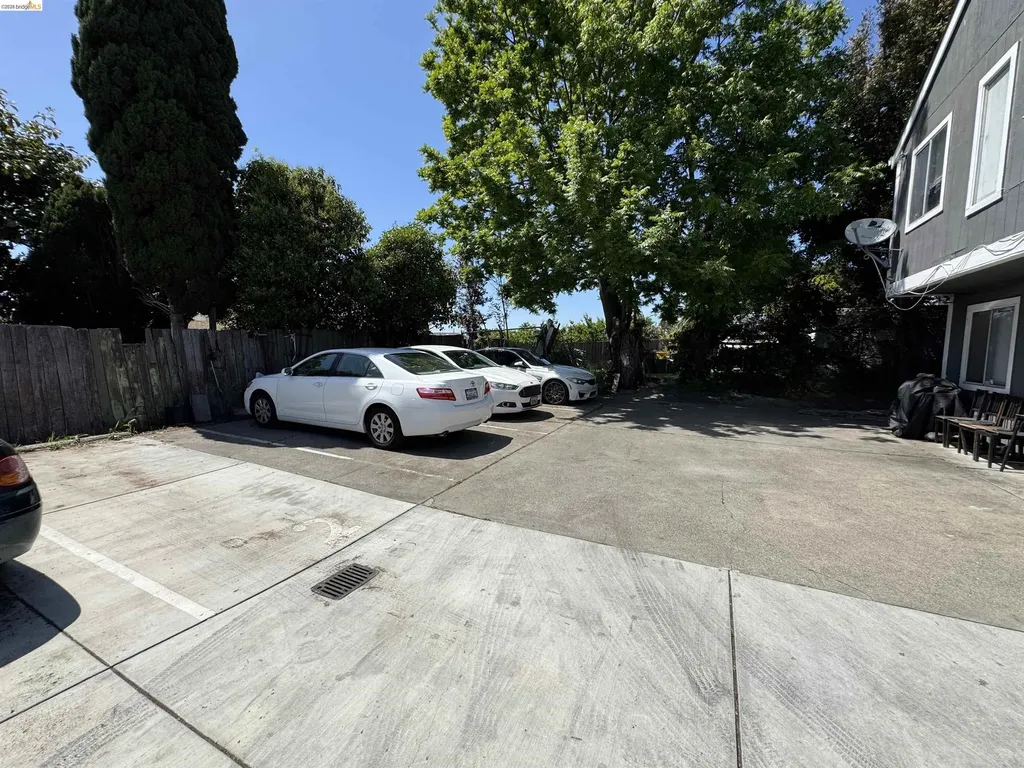 2151 24th Street Oakland CA 94606