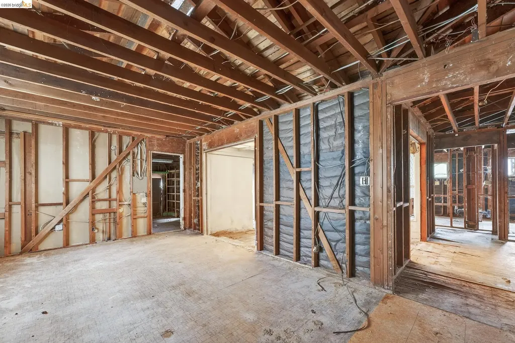 3216 Belmont Way Alameda CA 94502