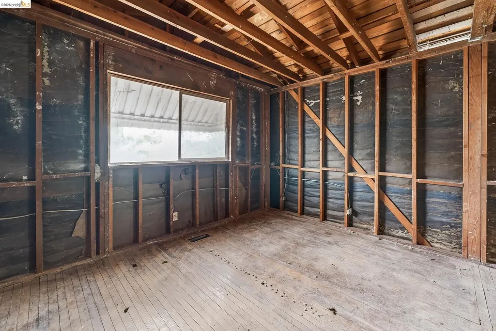 3216 Belmont Way Alameda CA 94502