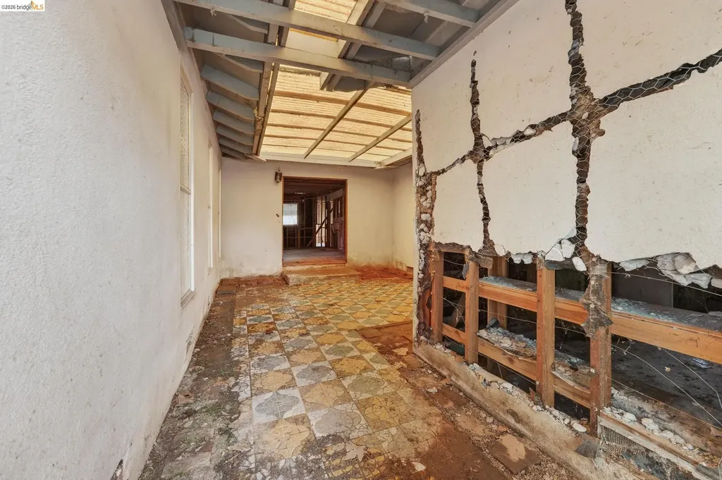 3216 Belmont Way Alameda CA 94502