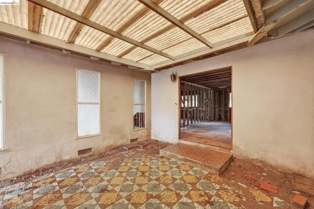 3216 Belmont Way Alameda CA 94502