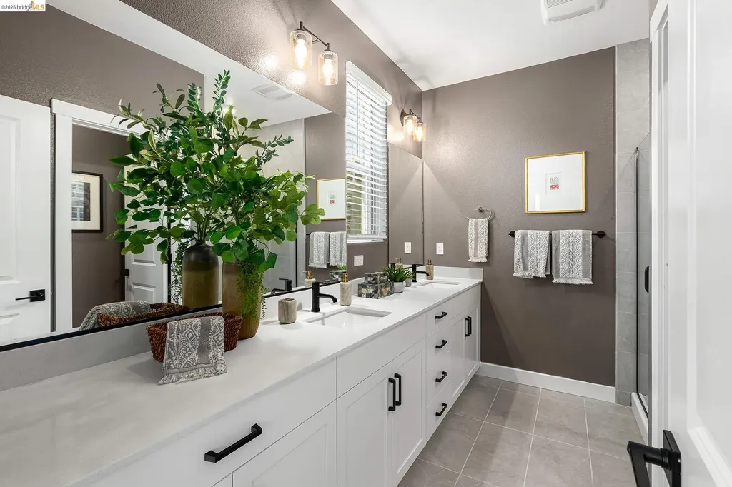 28924 Parkridge Loop Hayward CA 94544