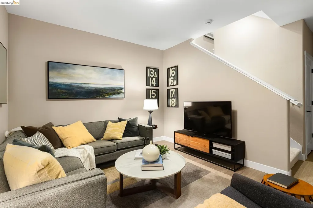 28924 Parkridge Loop Hayward CA 94544