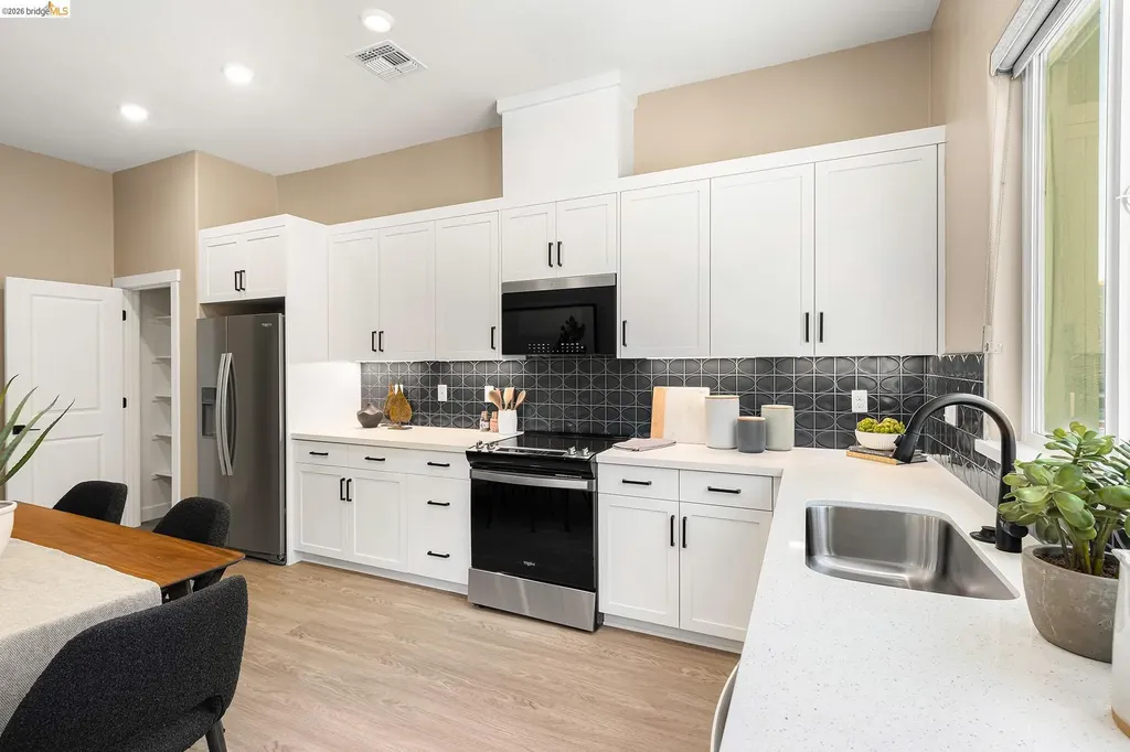 28924 Parkridge Loop Hayward CA 94544