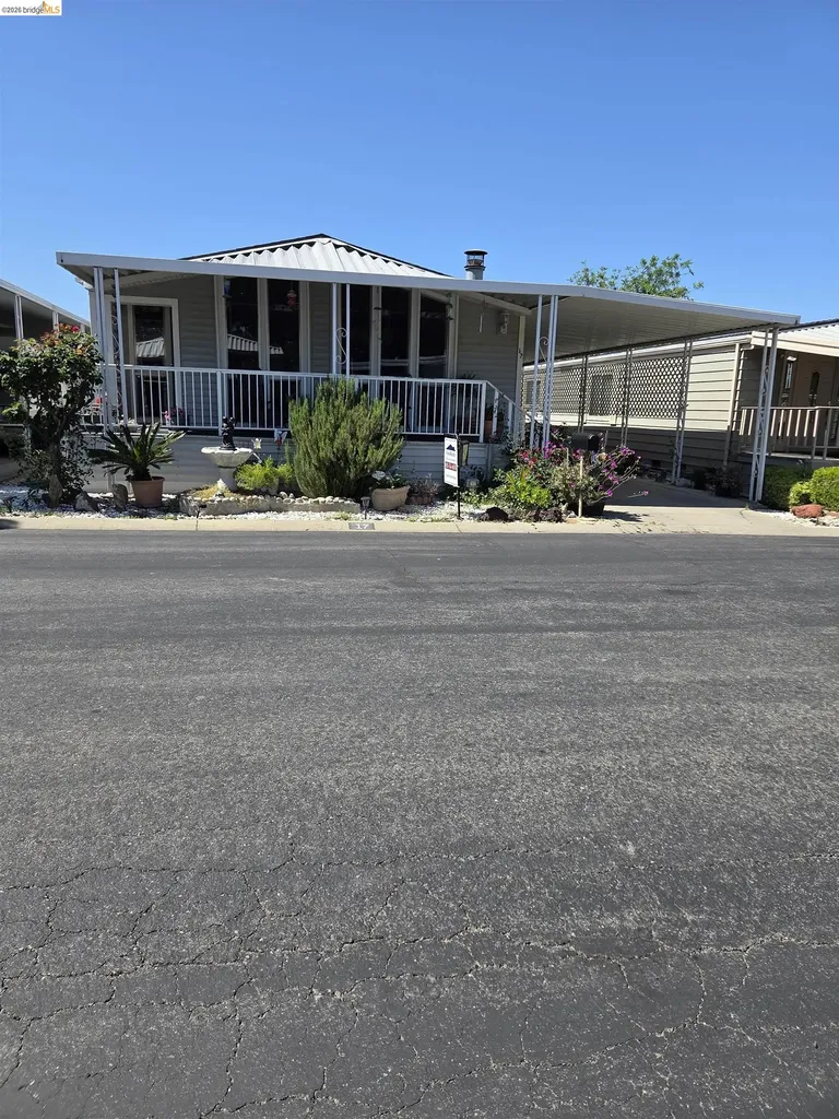 17 Bradley Lane Antioch CA 94509