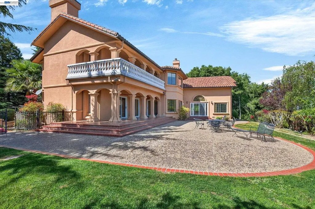 9500 Santos Ranch Road Pleasanton CA 94588