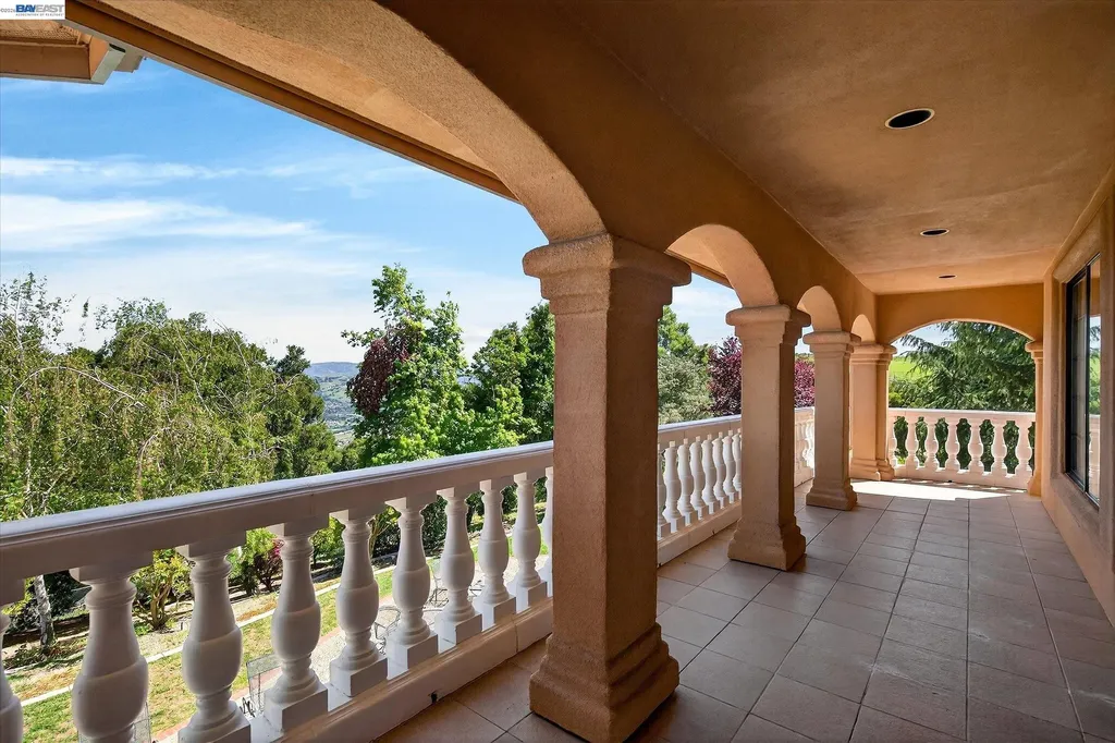 9500 Santos Ranch Road Pleasanton CA 94588