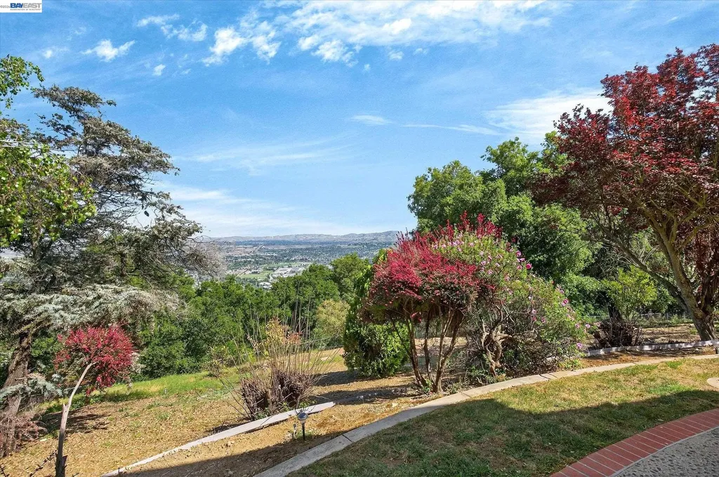 9500 Santos Ranch Road Pleasanton CA 94588