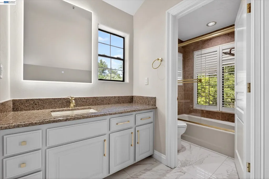 9500 Santos Ranch Road Pleasanton CA 94588