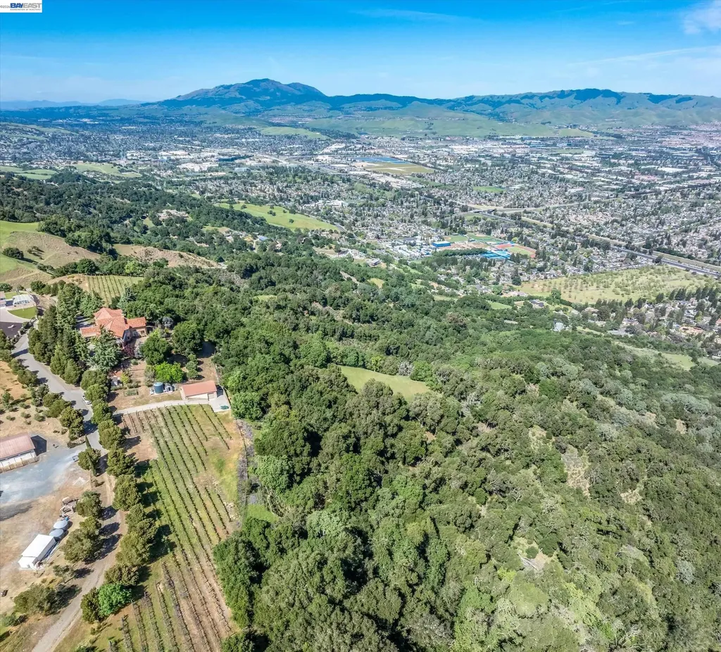 9500 Santos Ranch Road Pleasanton CA 94588