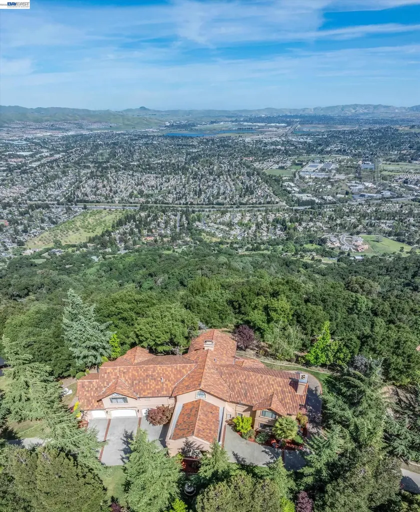 9500 Santos Ranch Road Pleasanton CA 94588