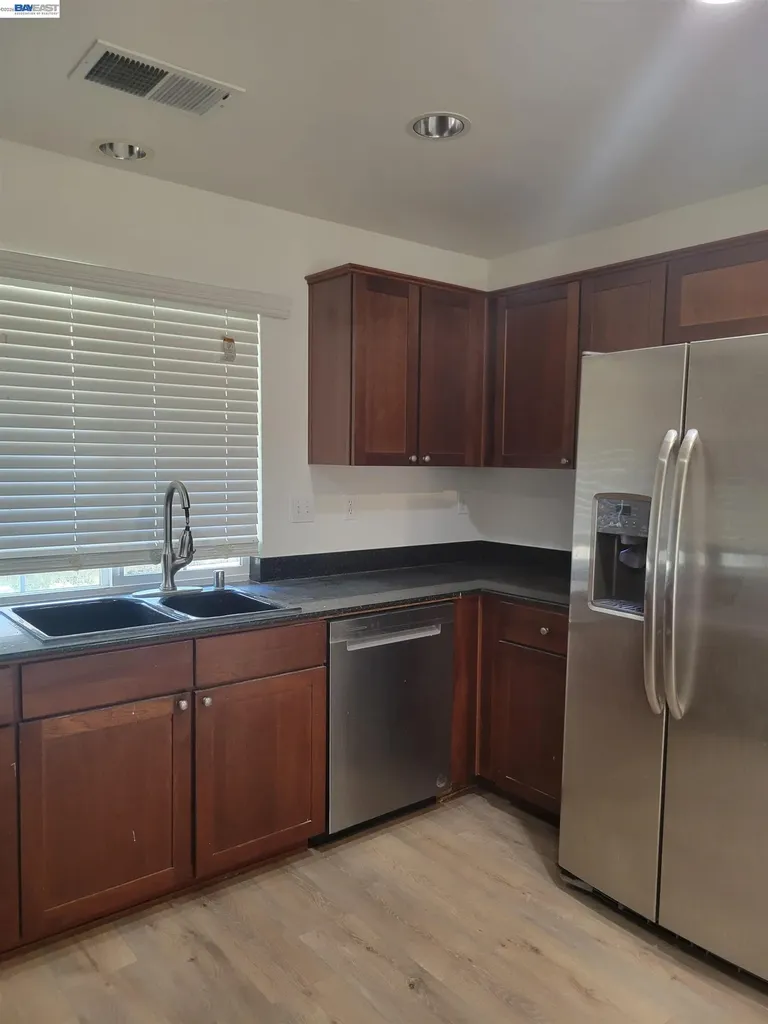 313 Turnstone Circle Pittsburg CA 94565