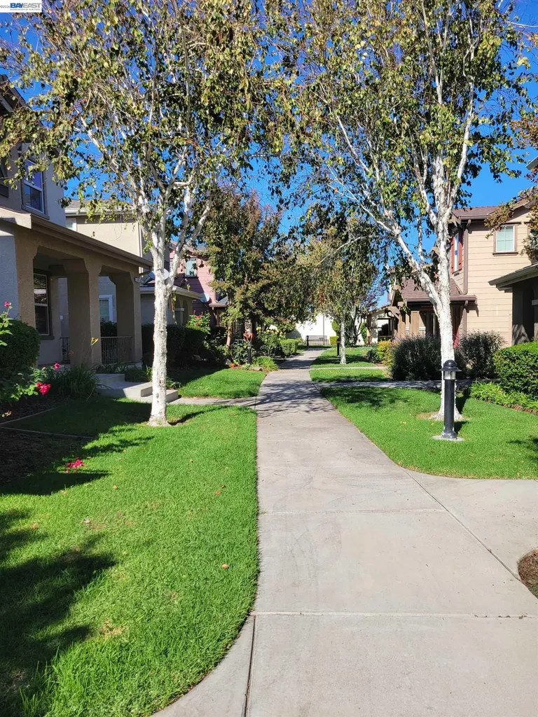 313 Turnstone Circle Pittsburg CA 94565