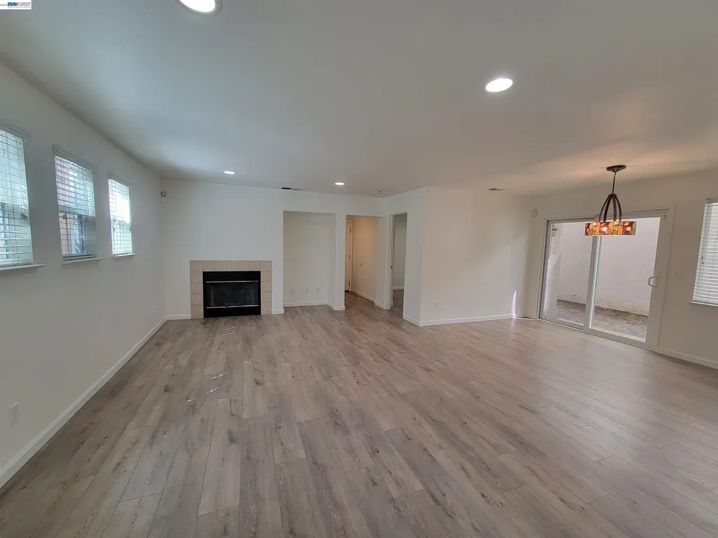 313 Turnstone Circle Pittsburg CA 94565