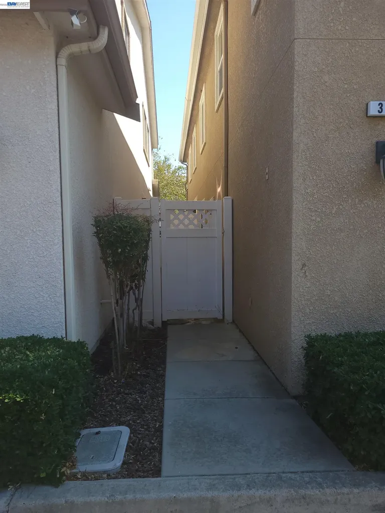313 Turnstone Circle Pittsburg CA 94565